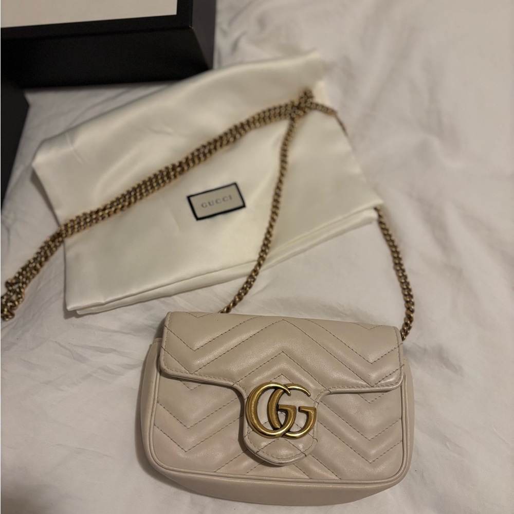 Gucci Cream and Gold Crossbody Bag with Quilted Design